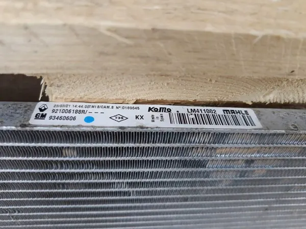 A/C Kondenseri Renault Trafic III OE 921006188R image 2