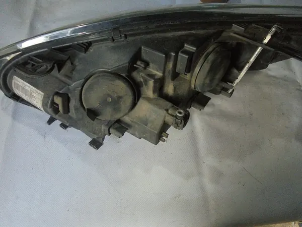 RENAULT MEGANE III Oikea Etuvalo image 4