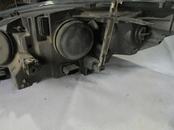 RENAULT MEGANE III Oikea Etuvalo image 6