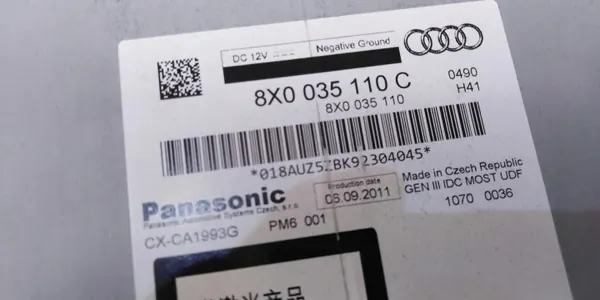 Audi A4 8K CD-Wechsler OEM 8X035110C - Gebraucht image 4