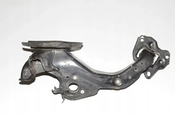 Bakre Höger Nav OEM 33326851582 - BMW 2 Active Tourer image 4