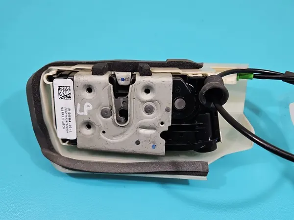 Vänster Framslå Tesla Model 3 2017- OEM 1068964-00-L image 2