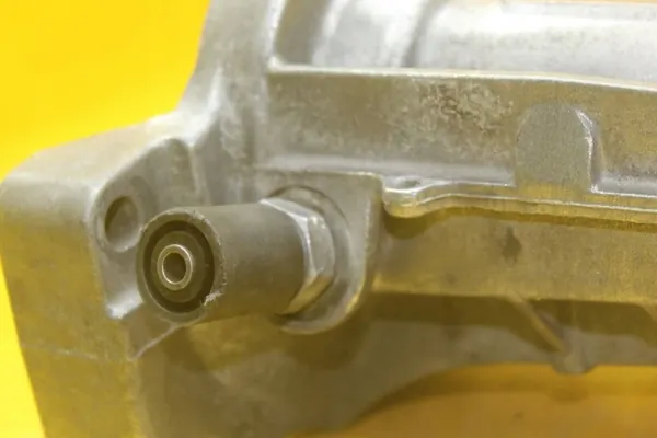 OEM 02B409320C puoliakselituki VW Transporter T4:lle image 10