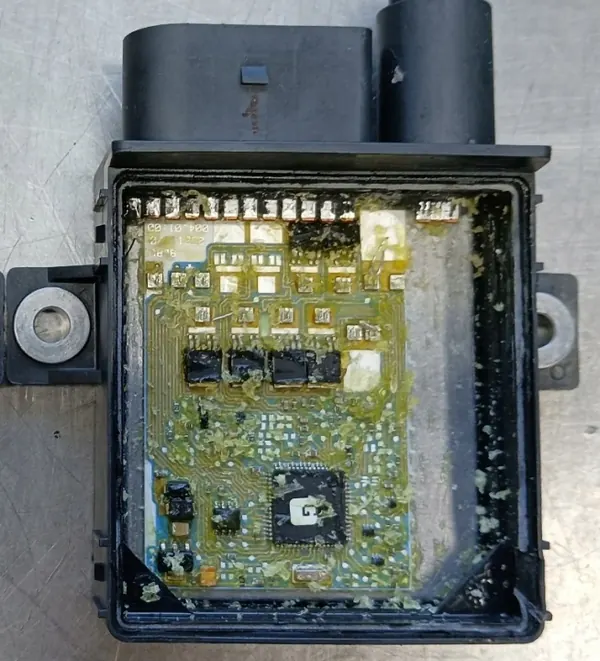 OE BMW Glow Plug Control Unit GSE102 image 4