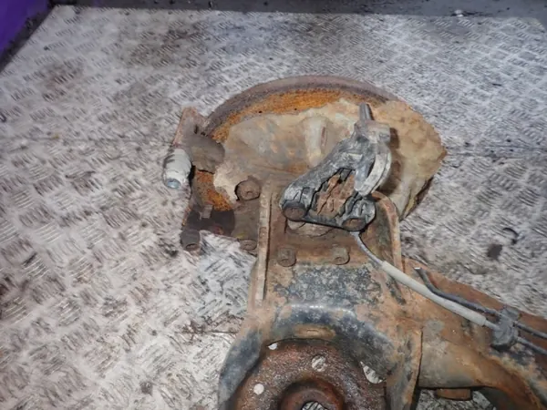 OEM Zawada-343189- Taka-akselipalkki Citroen Berlingo II image 6