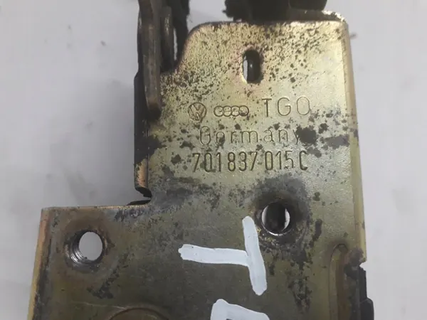 VW Transporter T4 Dörrlås Framsidan Vänster 701837015C image 5