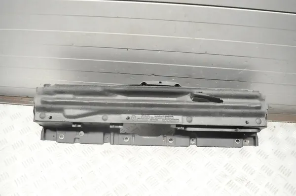 Chrysler Pacifica Radiator Grille 68292240AA image 2