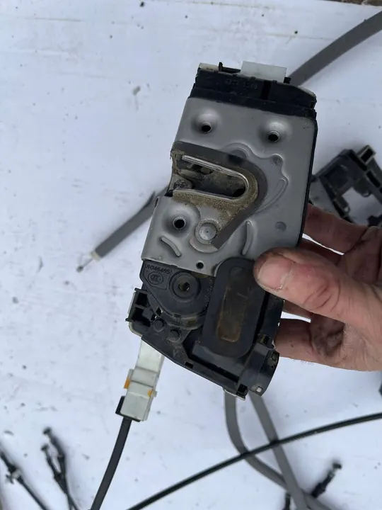 Bakdörrslås Mercedes Sprinter 11-17 image 3