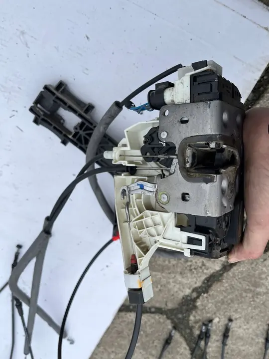 Bakdörrslås Mercedes Sprinter 11-17 image 4