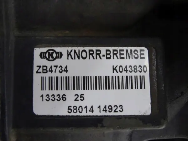 Iveco Stralis Air Dryer Base OEM ZB4734 - Used image 3