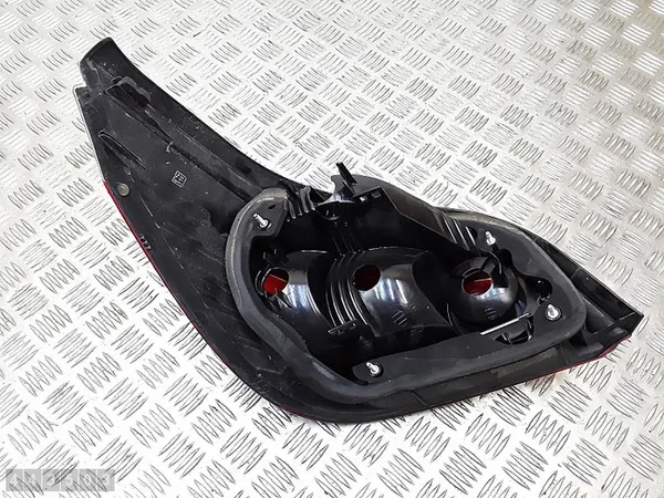 BMW 5 Series Luz Trasera Derecha 2007 Sedán 7165738 image 5