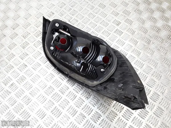 BMW 5 Series Luz Trasera Derecha 2007 Sedán 7165738 image 6