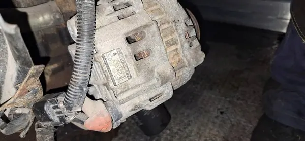 Alternador Mitsubishi Colt 1996 1.3L md325696 image 3