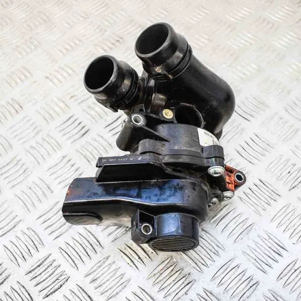 Vattenpump AUDI A4 (8K2, B8) 2.0L bensin 2010 image 2