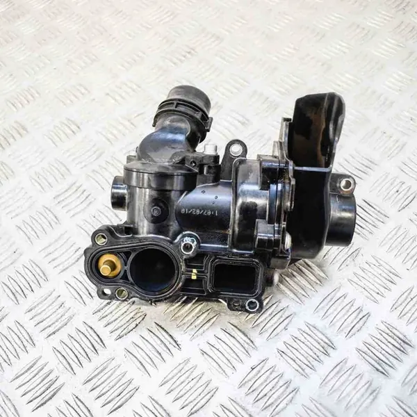 Vattenpump AUDI A4 (8K2, B8) 2.0L bensin 2010 image 4