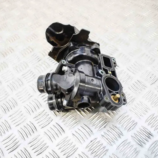 Vattenpump AUDI A4 (8K2, B8) 2.0L bensin 2010 image 5