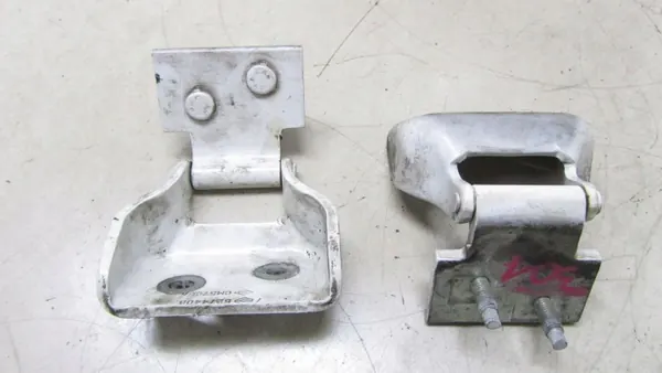 Kit de Charnières OEM 166/301 pour Hayon Trafic Vivaro image 3
