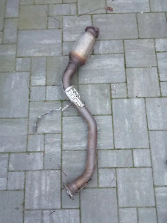 Auspuff Schalldämpfer Lexus NX 300h OEM FRVRR image 3