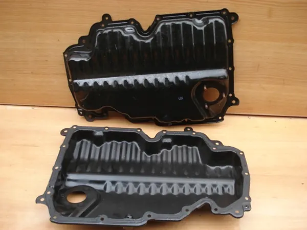 VW SEAT SKODA AUDI 2.0 TDI Oljetank 05L103602 image 3