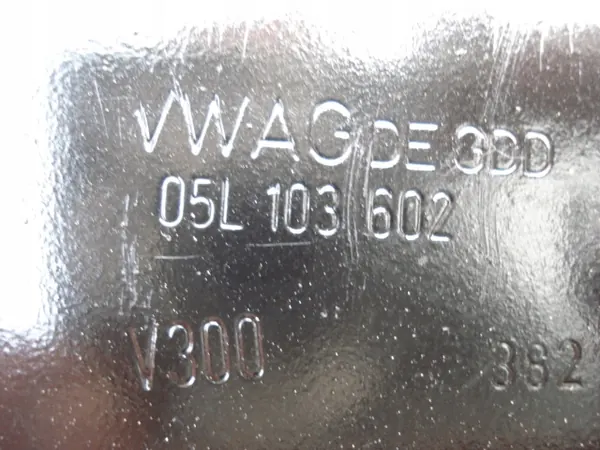VW SEAT SKODA AUDI 2.0 TDI Oljetank 05L103602 image 6