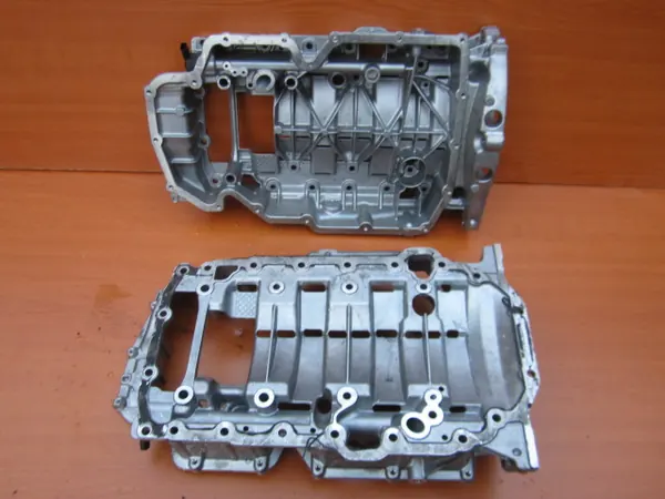 VW SEAT SKODA AUDI 2.0 TDI Oljetank 05L103602 image 9