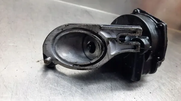 IMUPUMPPU PIERBURG FORD FOCUS MK1 1.8 TDDI image 5