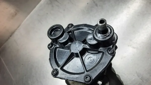 IMUPUMPPU PIERBURG FORD FOCUS MK1 1.8 TDDI image 7