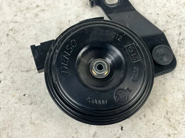 Klaxon Toyota Mirai II OEM 86560-50030 - Occasion image 3