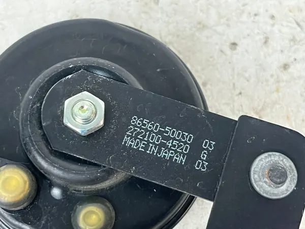 Klaxon Toyota Mirai II OEM 86560-50030 - Occasion image 6