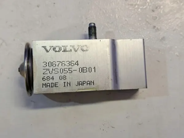 Válvula de Expansão A/C Volvo OEM ZVS0550B01 image 4