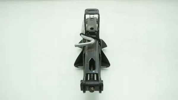 Dacia Duster II Macaco Tesoura OEM MMAUTKO30913 image 3