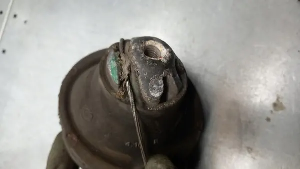 Soporte de Motor Volvo V70 II Lift 2.4B 8683936 image 4