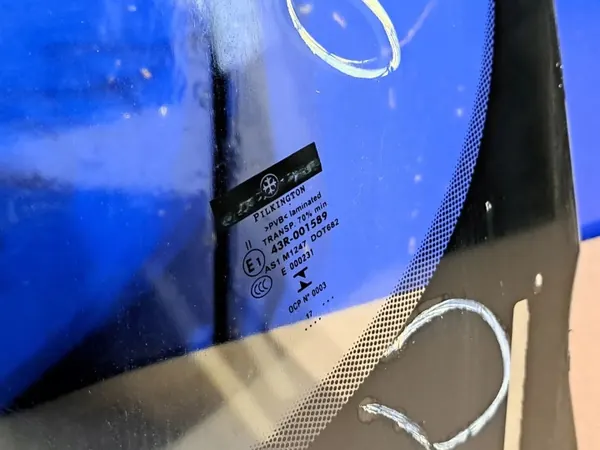 Gebruikte Jaguar XE voorruit OEM E143R001589 image 7