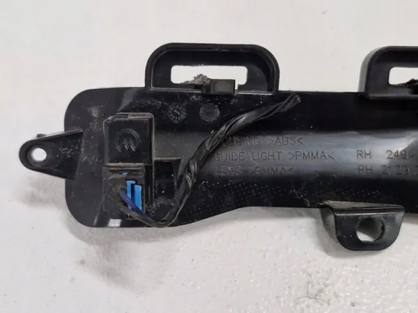 Intermitente LED espejo derecho Alfa Romeo Stelvio OEM 212930486 image 7