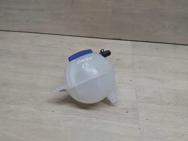Reservatório de refrigerante OMODA 5 E5 Jaecoo 7 302001073AA image 2