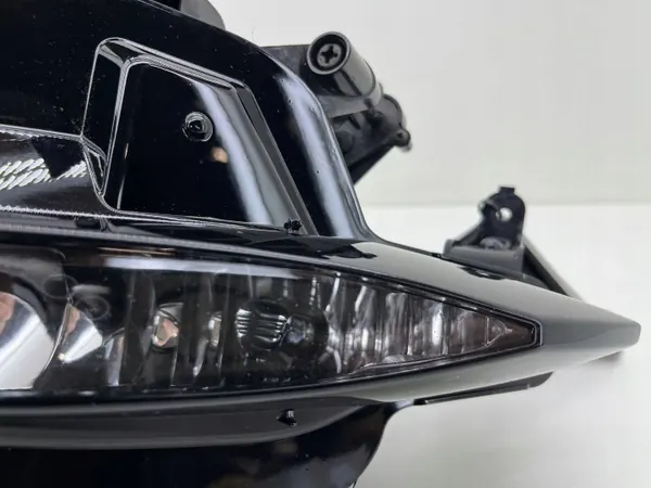 Phare gauche DRL Kia OE 92201-j7500 Occasion image 5