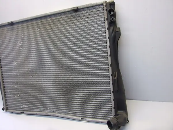 Vesijäähdytin OEM BMW 1 E81 E87 1.6 1.8 Bensiini image 3