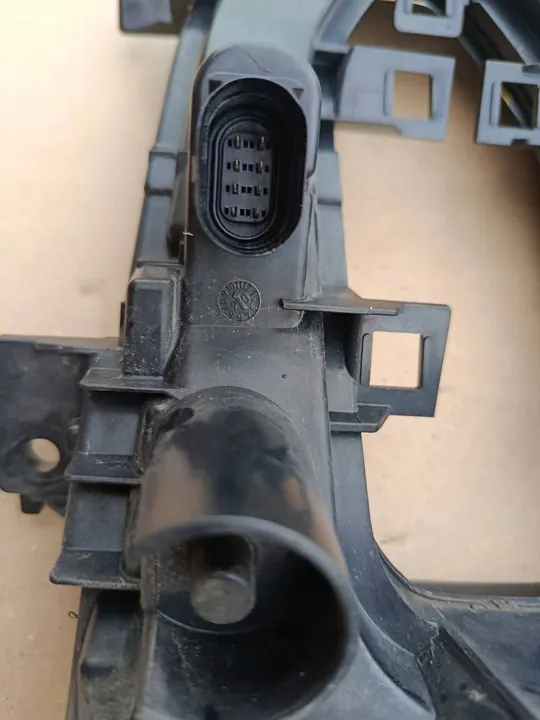 Farol diurno halógeno direito Volkswagen T-Roc image 10