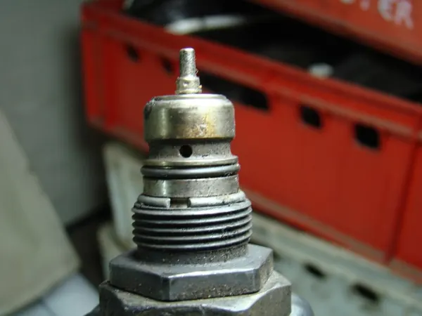 Bosch 0281002856 Soupape de régulation pression, Common Rail image 4
