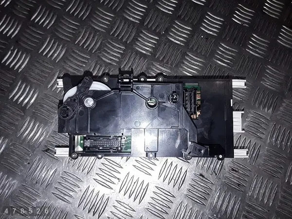 Module de contrôle climatique Mercedes A 2001 image 3