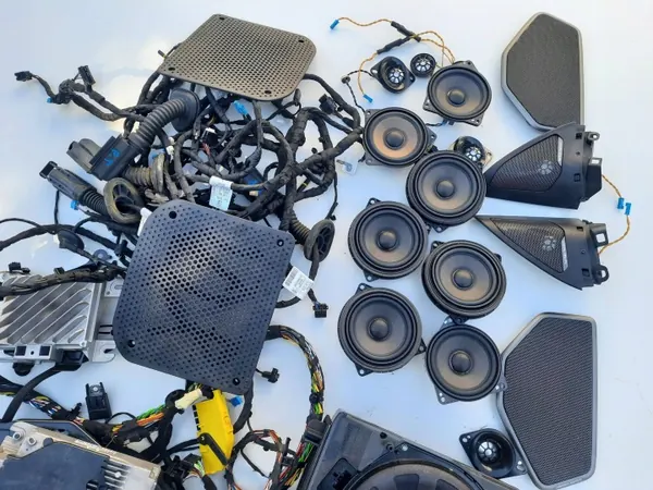 Système Audio Harman Kardon BMW 2 F44 OEM 5A38AB8 image 3