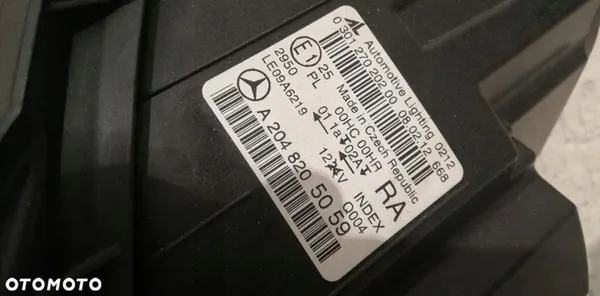 Rechter voorlicht Mercedes-Benz C W204 2012 image 5