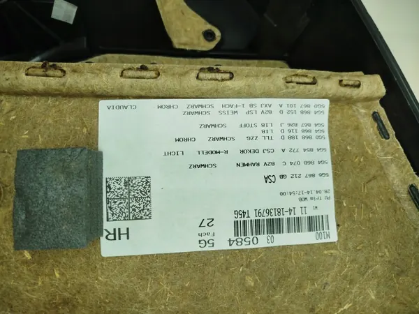 OEM 5G6867212GB Höger Bakdörrslist VW Golf VII image 4