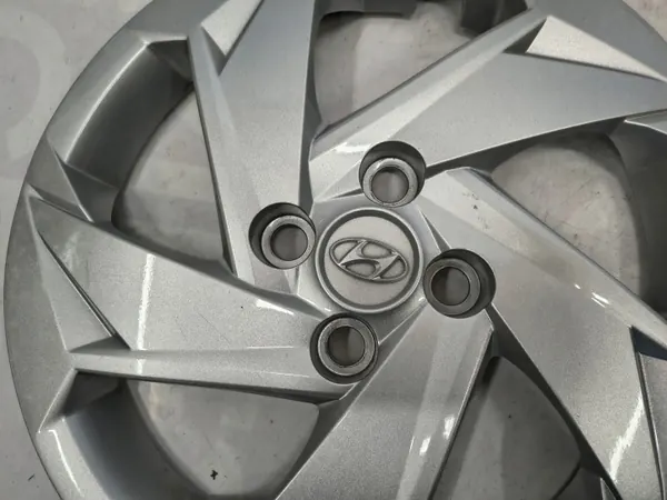 Hyundai I20 III 15" Pyöränkansi OEM 52970-Q0000 image 3