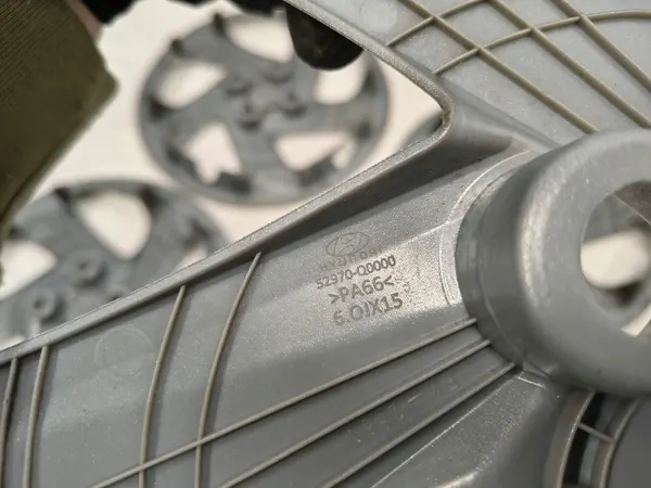 Hyundai I20 III 15" Pyöränkansi OEM 52970-Q0000 image 6