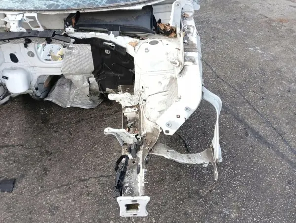 OEM 469401 Longarina esquerda para Audi Q3 II 2018- image 6