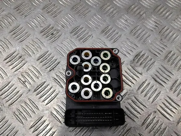 Pompe ABS AUDI A3 LIMOUSINE 2016 3Q0907379F image 2