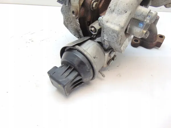Turbo OEM 03L253056 VW Passat B7 2.0 TDI:lle image 3