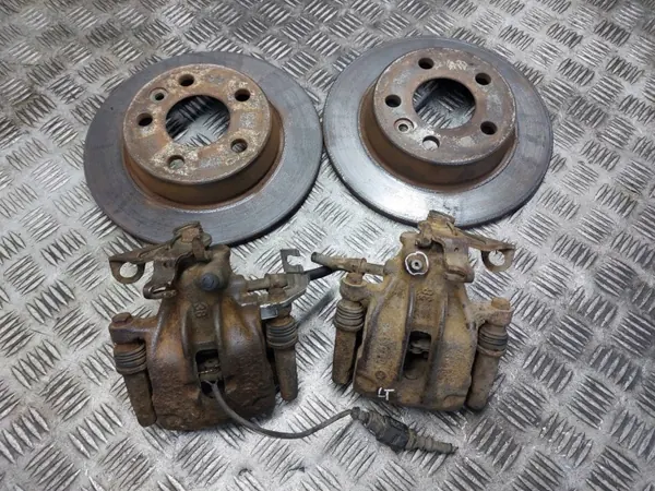 Disques de frein arrière OEM + plaquettes + étriers Sharan MK1 image 2
