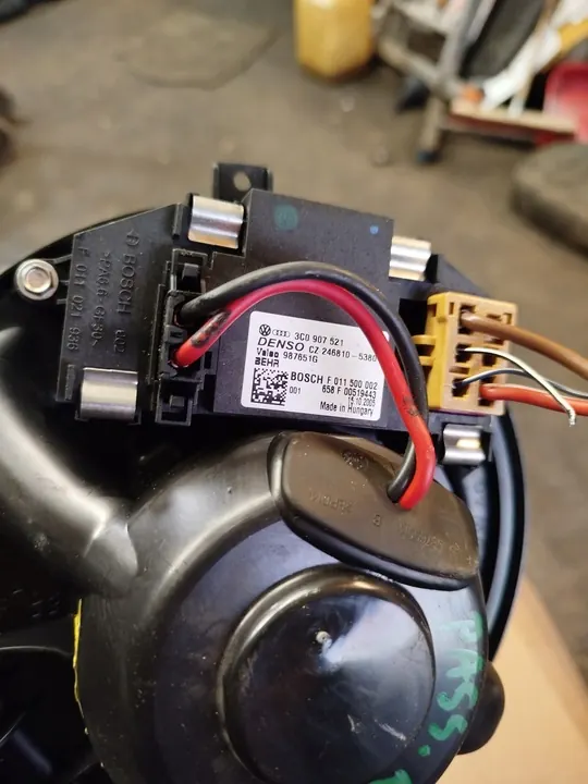 Ventilateur de soufflerie VW GOLF V 1K1820015D image 7